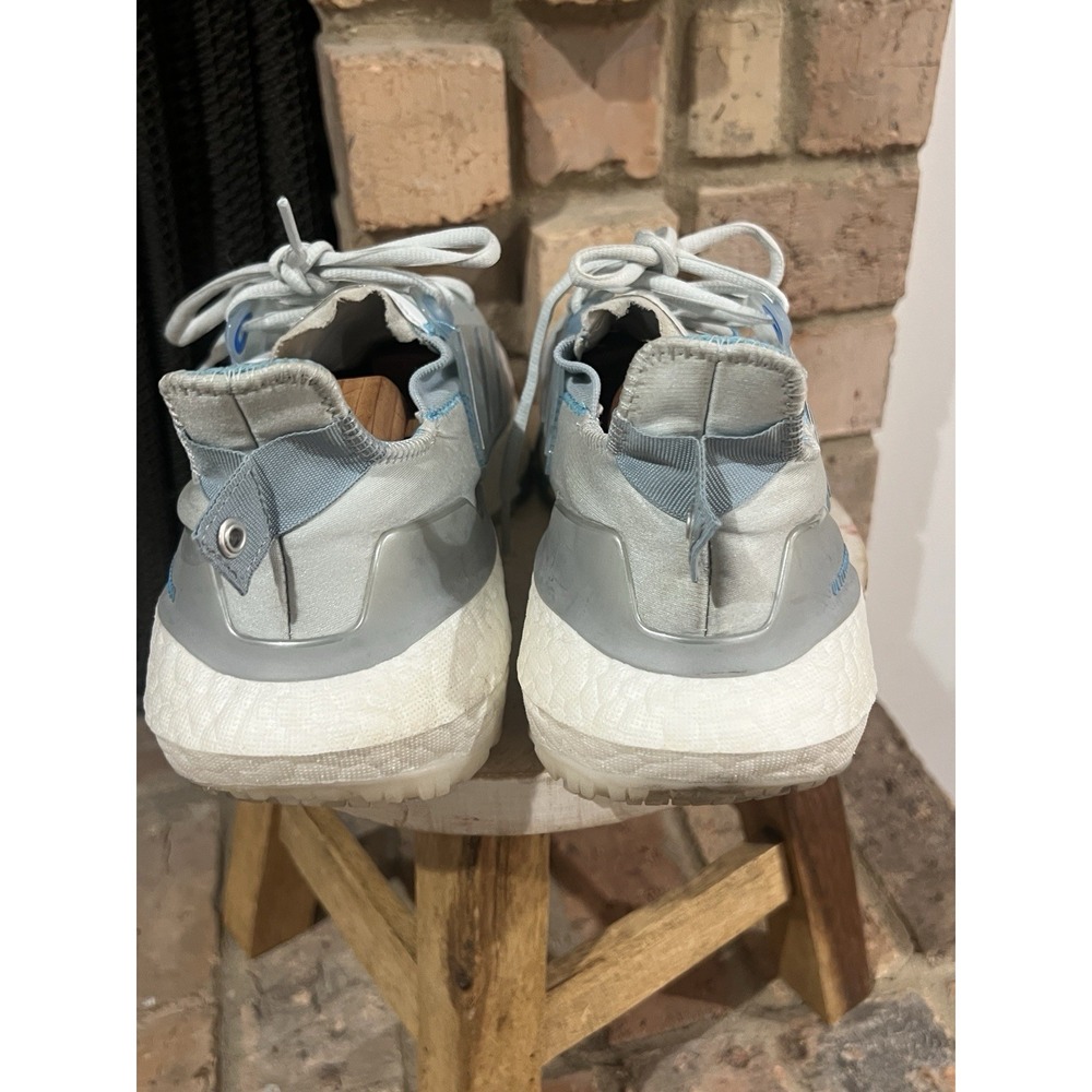 adidas Ultraboost 22 COLD.RDY Women's 9 GX8032 Blue Tint Silver Running Shoes - Picture 4 of 8